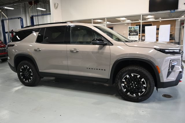 New 2026 Chevrolet Traverse Z71 w/ Enhanced Driving Package AWD/4WD image 4