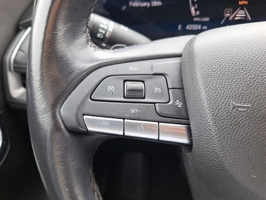 Certified 2024 Cadillac XT4 Premium Luxury image 17