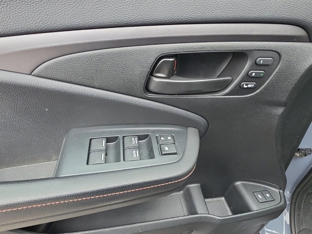 Used 2022 Honda Passport TrailSport image 12