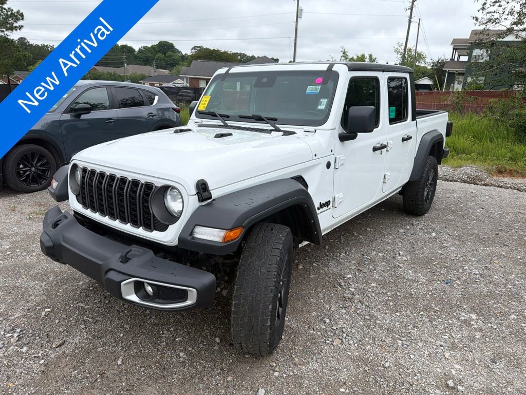 Used 2025 Jeep Gladiator Sport AWD/4WD image 1