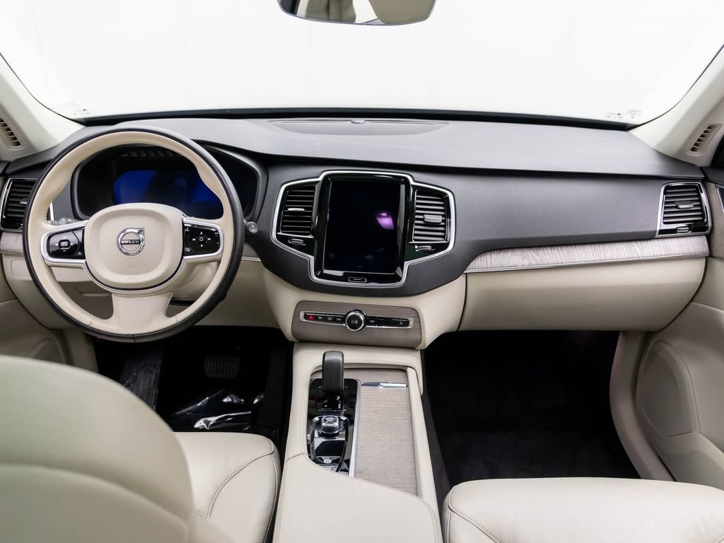 Used 2023 Volvo XC90 B6 Plus AWD/4WD image 11