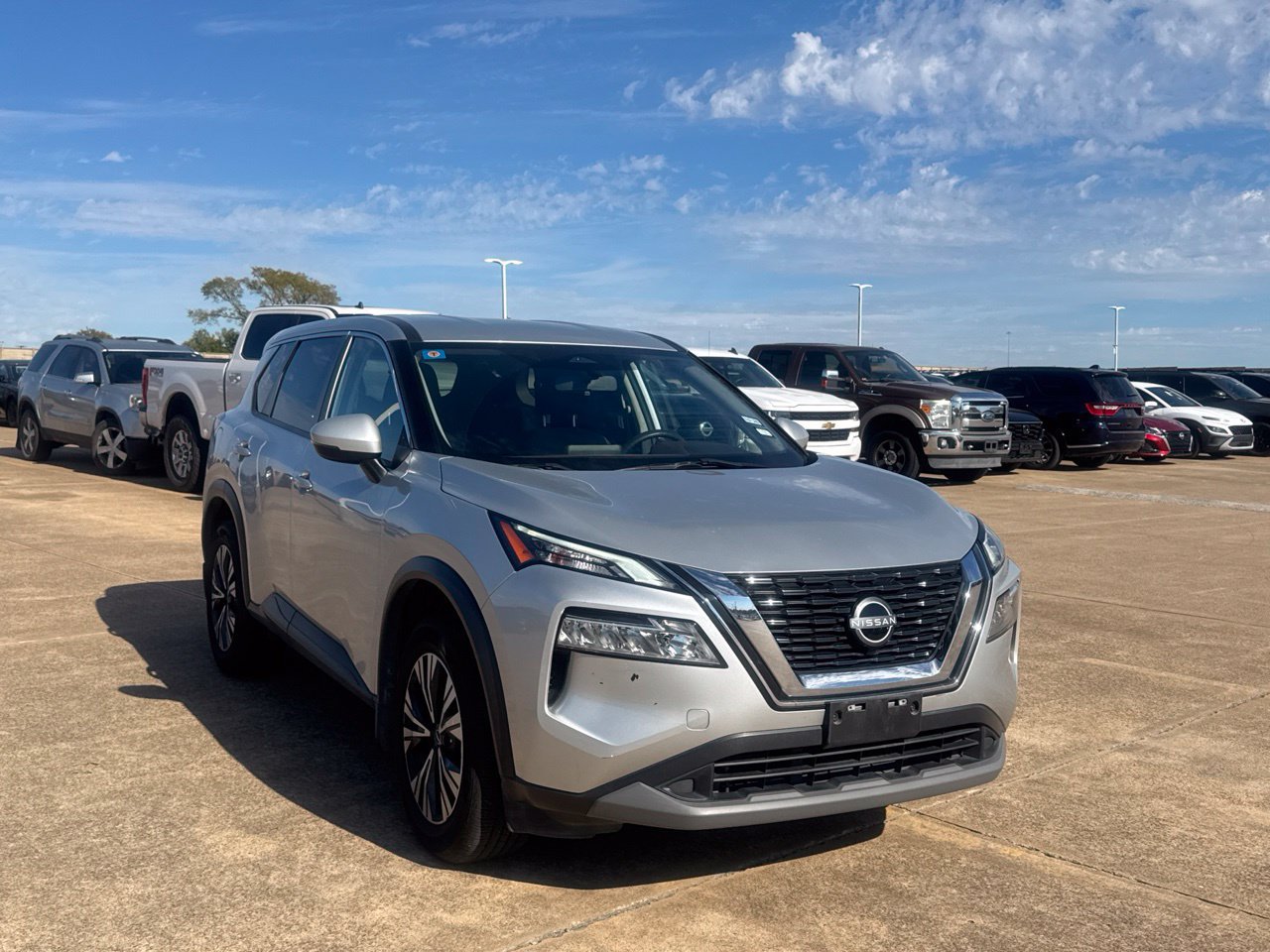 Certified 2023 Nissan Rogue SV FWD image 1