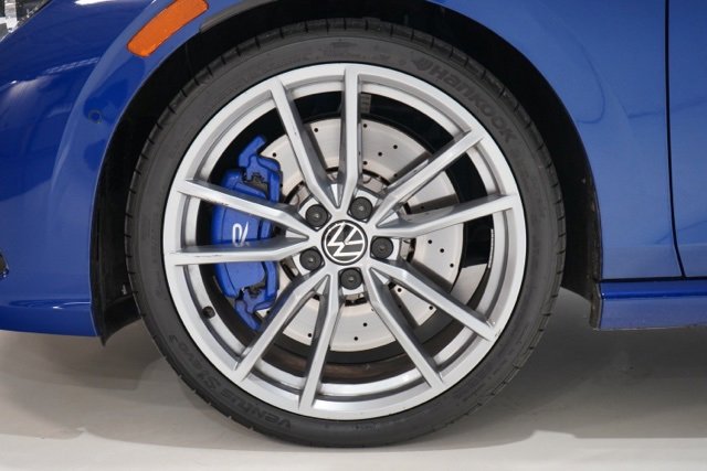 Used 2024 Volkswagen Golf R image 11