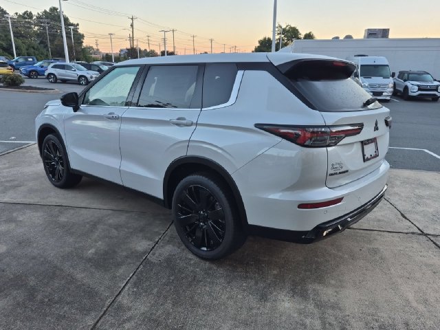 New 2026 Mitsubishi Outlander LE FWD image 5