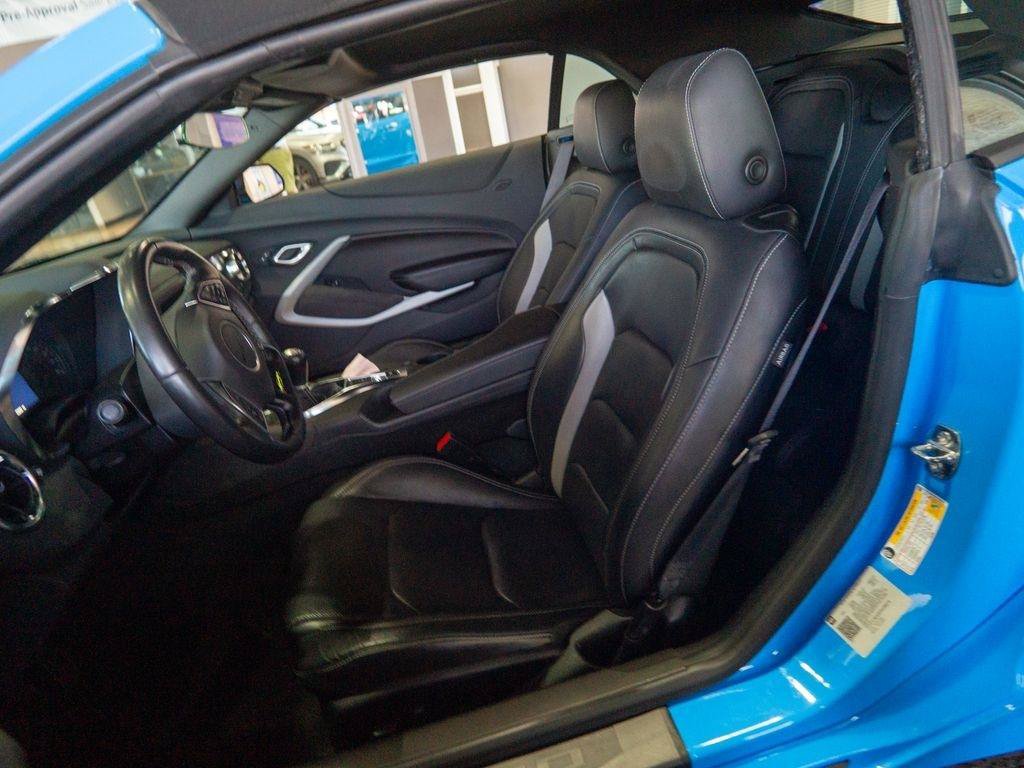 Used 2023 Chevrolet Camaro LT RWD image 13