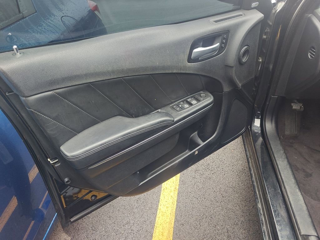 Used 2016 Dodge Charger SXT w/ Plus Group image 6