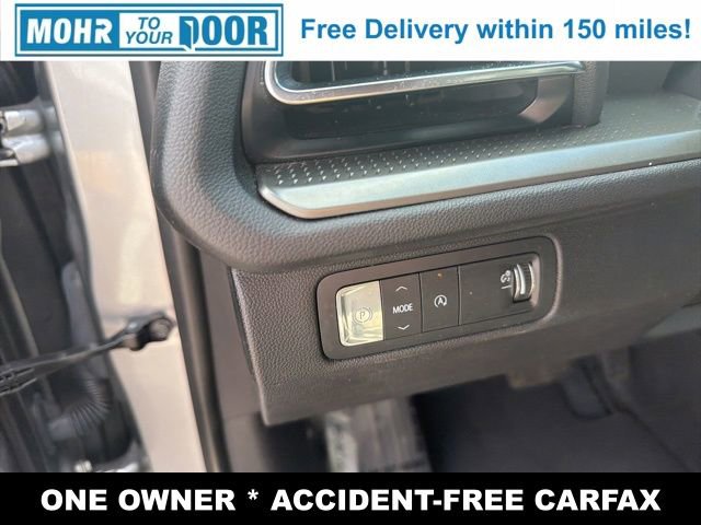 Used 2025 Chevrolet Traverse LT image 15