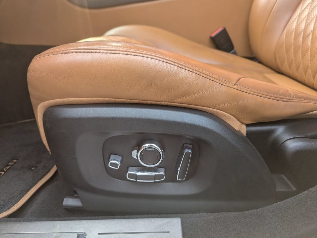 Used 2017 Jaguar XJ L Supercharged RWD image 13