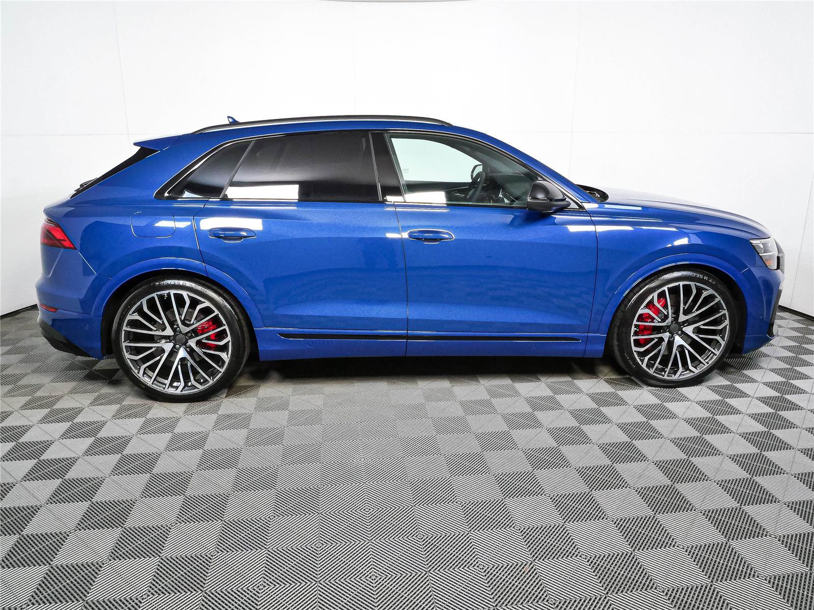 New 2026 Audi SQ8 Prestige AWD/4WD image 2