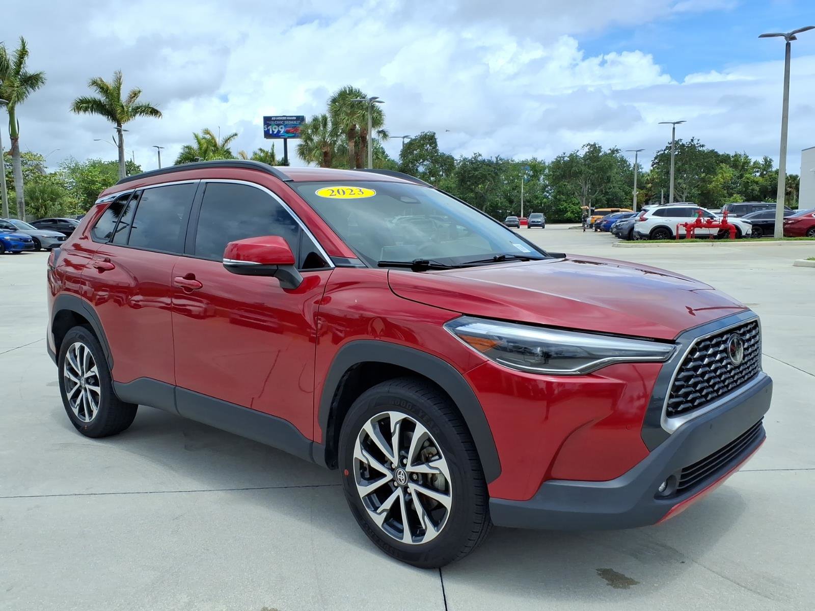 Used 2023 Toyota Corolla Cross XLE FWD image 16