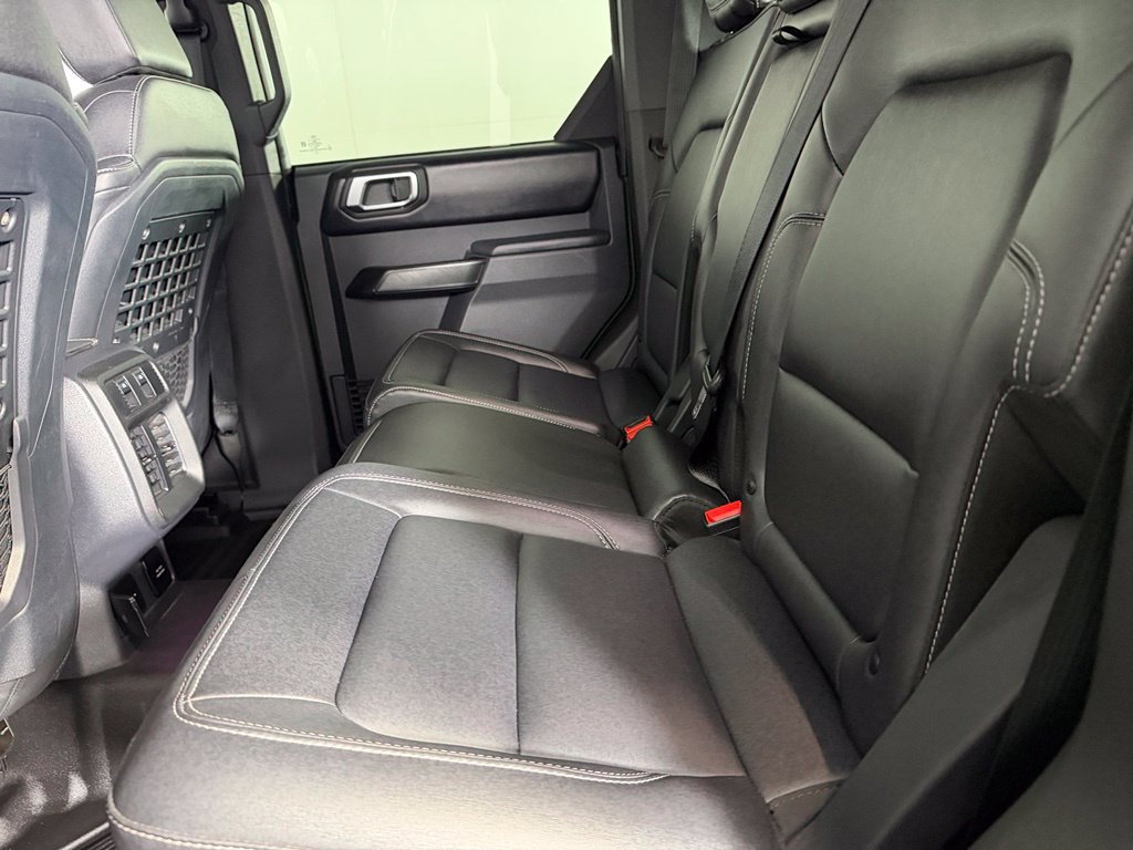 Used 2025 Ford Bronco Badlands AWD/4WD image 26