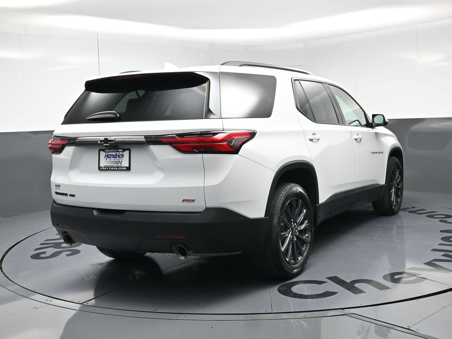 Used 2023 Chevrolet Traverse RS AWD/4WD image 9