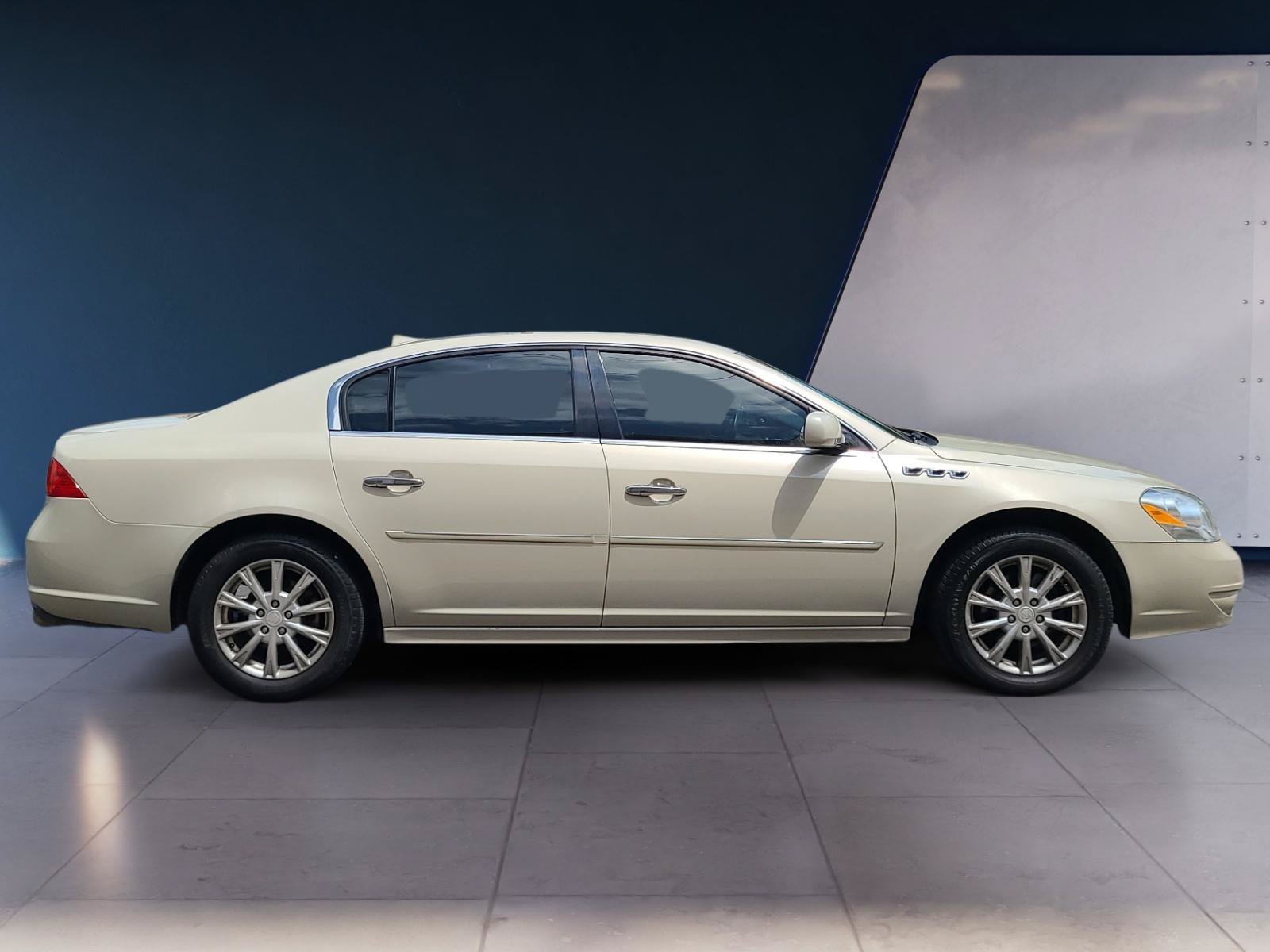 Used 2010 Buick Lucerne CXL w/ Driver Confidence Package FWD image 6