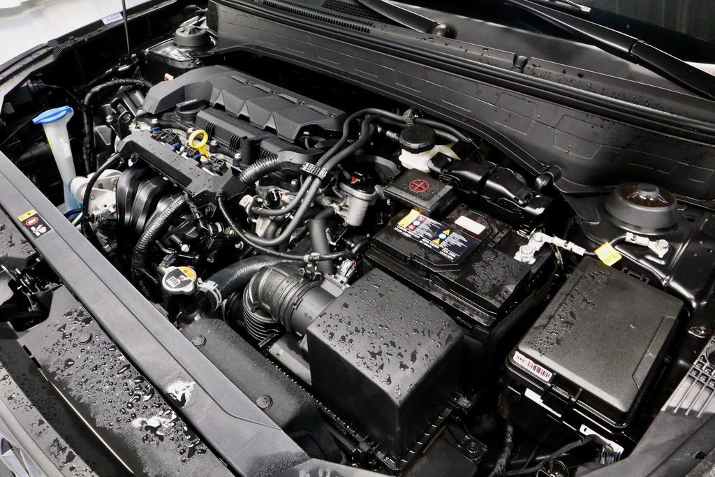 Certified 2025 Hyundai Venue SEL image 15