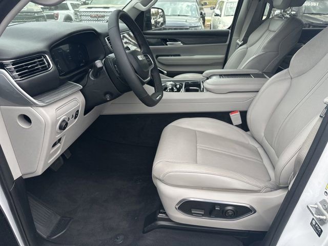 Certified 2023 Jeep Wagoneer Series III w/ Premium Group I image 10