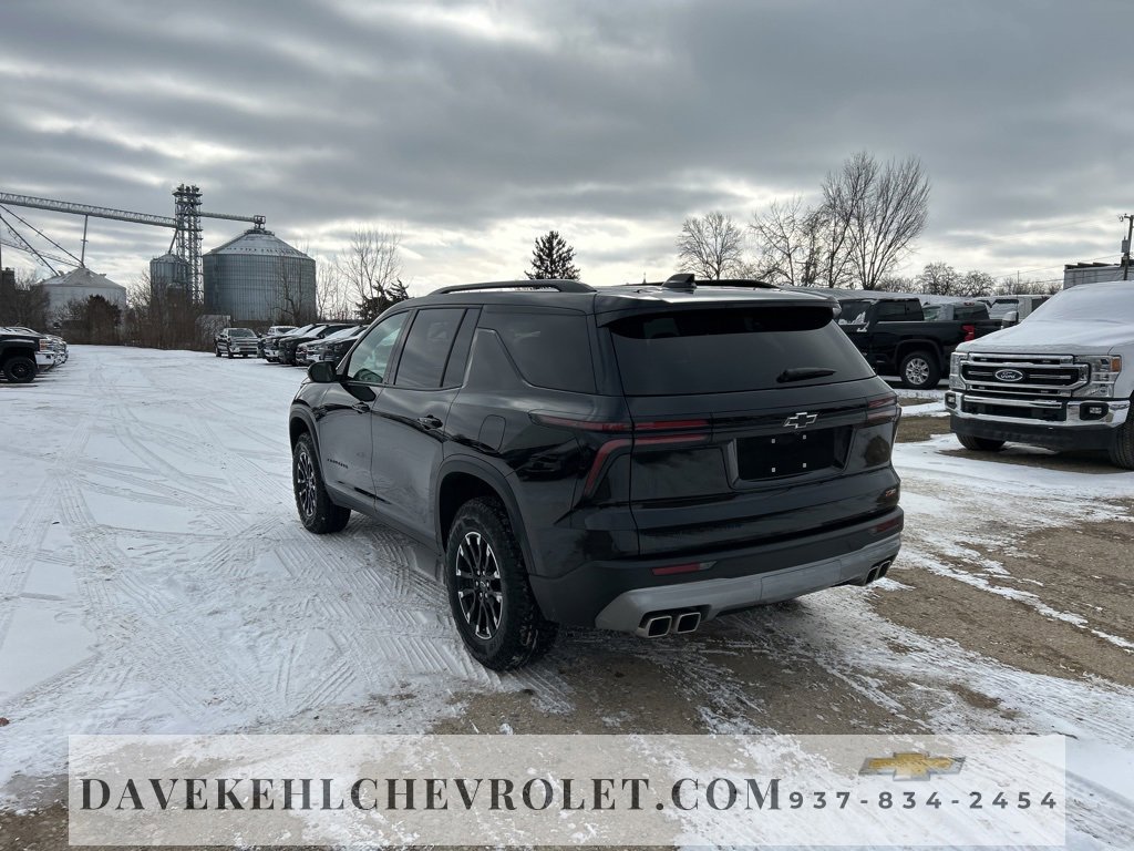 Used 2025 Chevrolet Traverse Z71 w/ Driver Confidence Package image 3