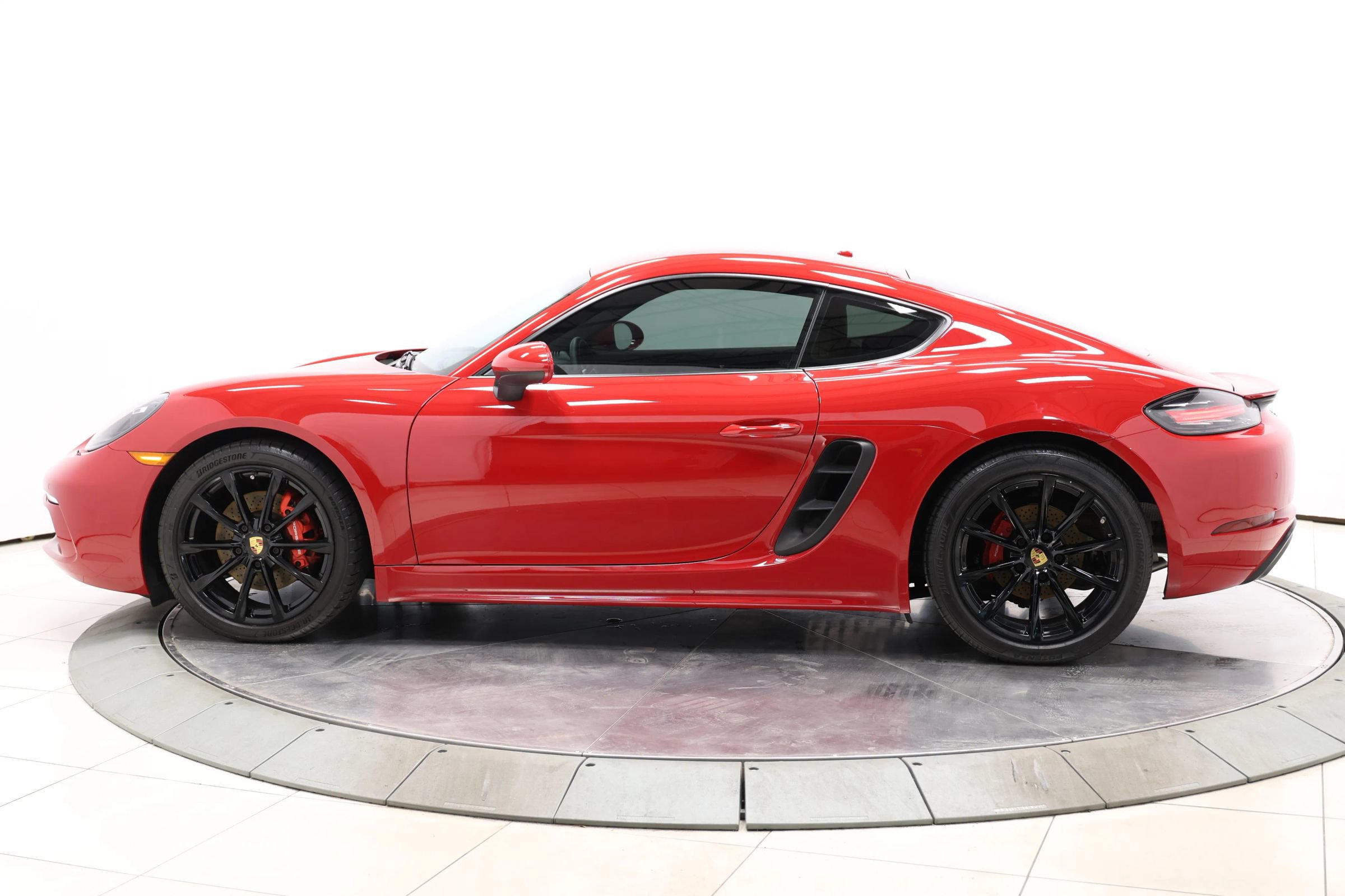 Used 2017 Porsche 718 Cayman S RWD image 9