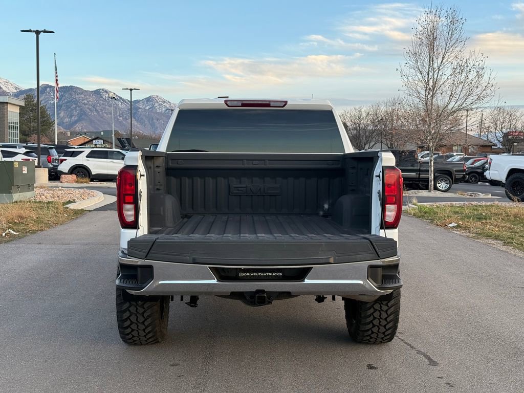 Used 2023 GMC Sierra 1500 SLE image 12