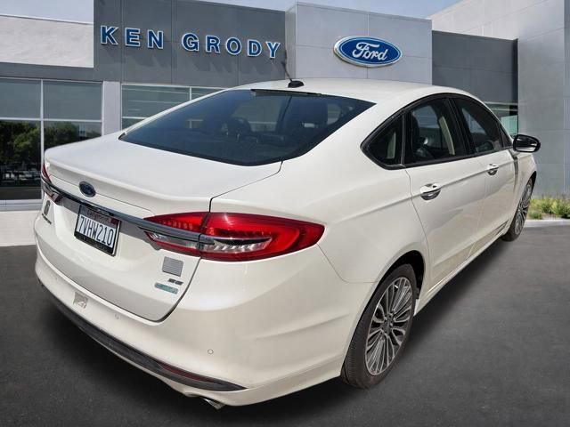 Certified 2017 Ford Fusion SE w/ Fusion SE Technology Package image 4