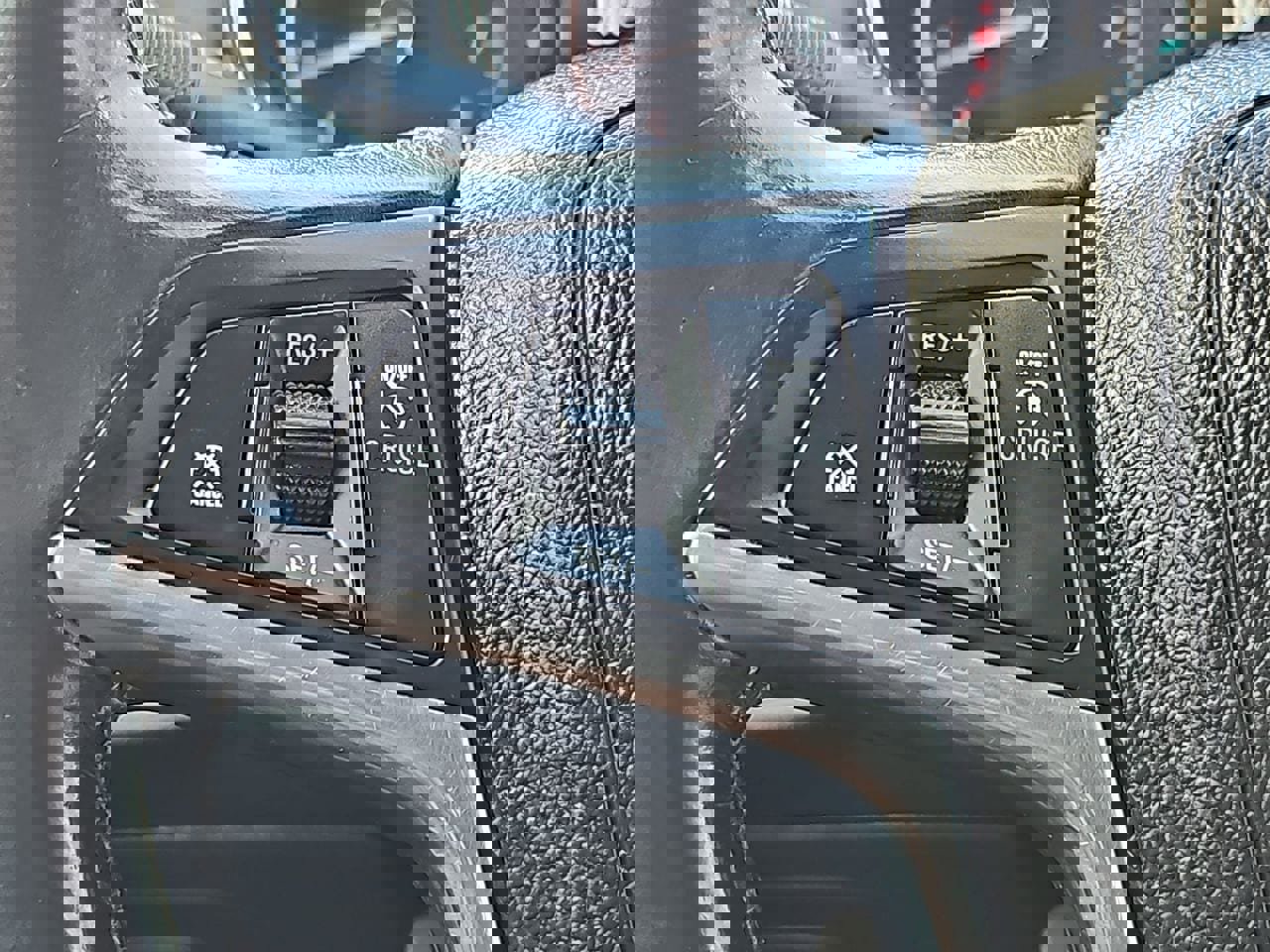 Used 2018 Buick Encore Preferred image 22