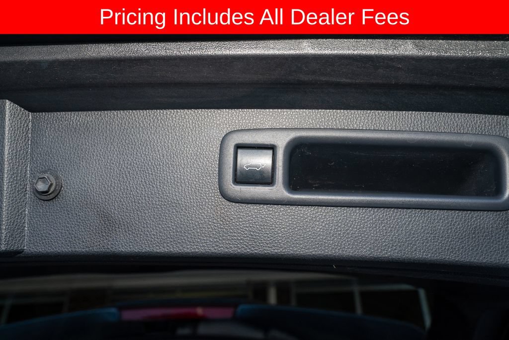 Used 2021 Toyota Highlander XLE FWD image 6
