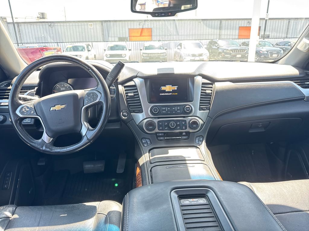 Used 2017 Chevrolet Suburban Premier AWD/4WD image 13
