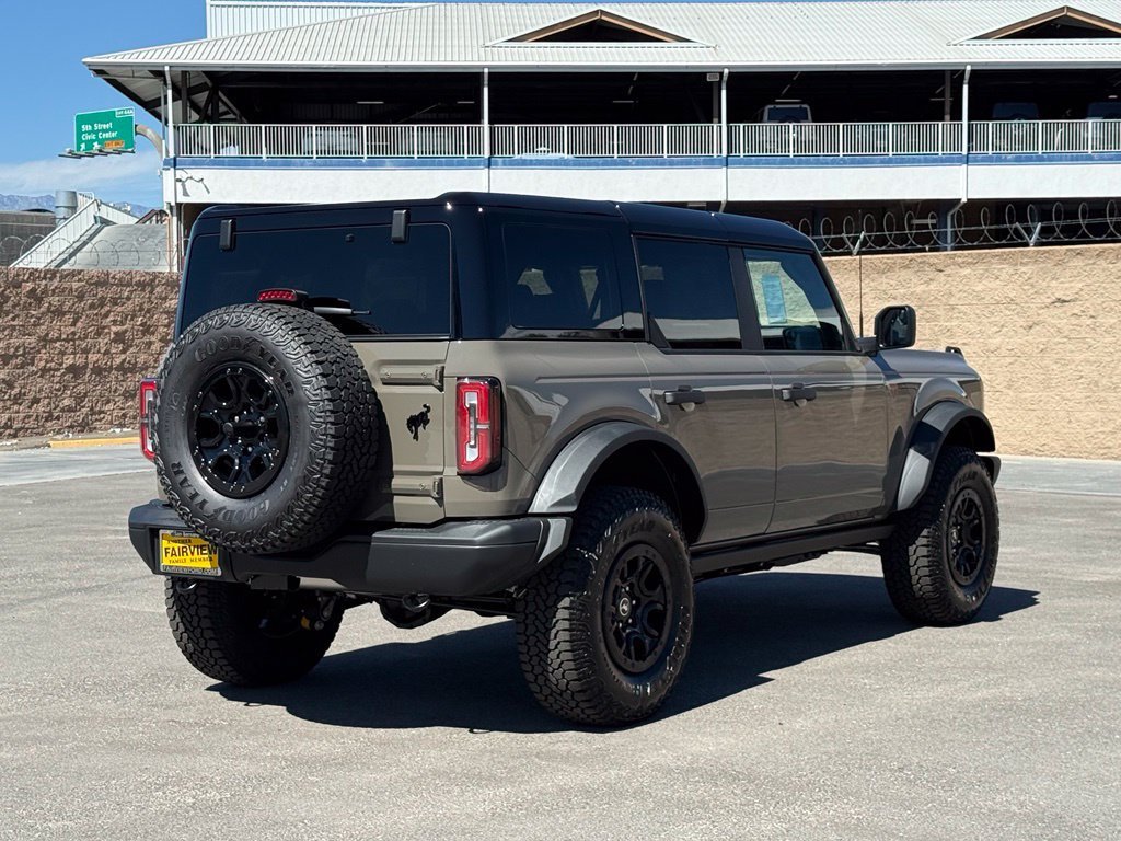 New 2026 Ford Bronco Badlands w/ Sasquatch Package AWD/4WD image 3