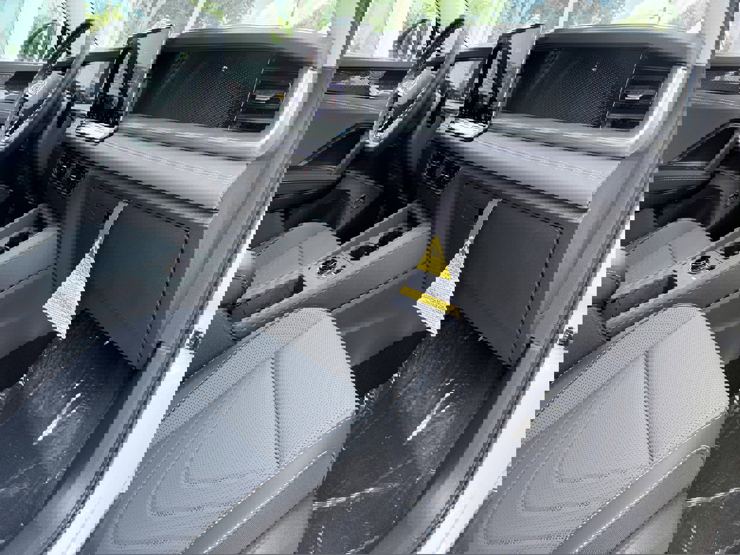 New 2026 Volkswagen Tiguan SE image 11