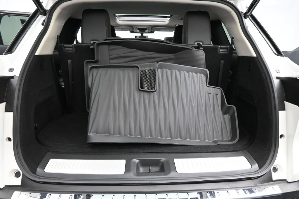 Used 2023 INFINITI QX60 Luxe w/ Performance Audio Package FWD image 23