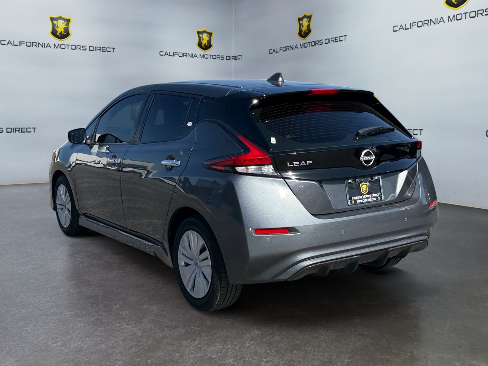 Used 2025 Nissan Leaf S FWD image 3