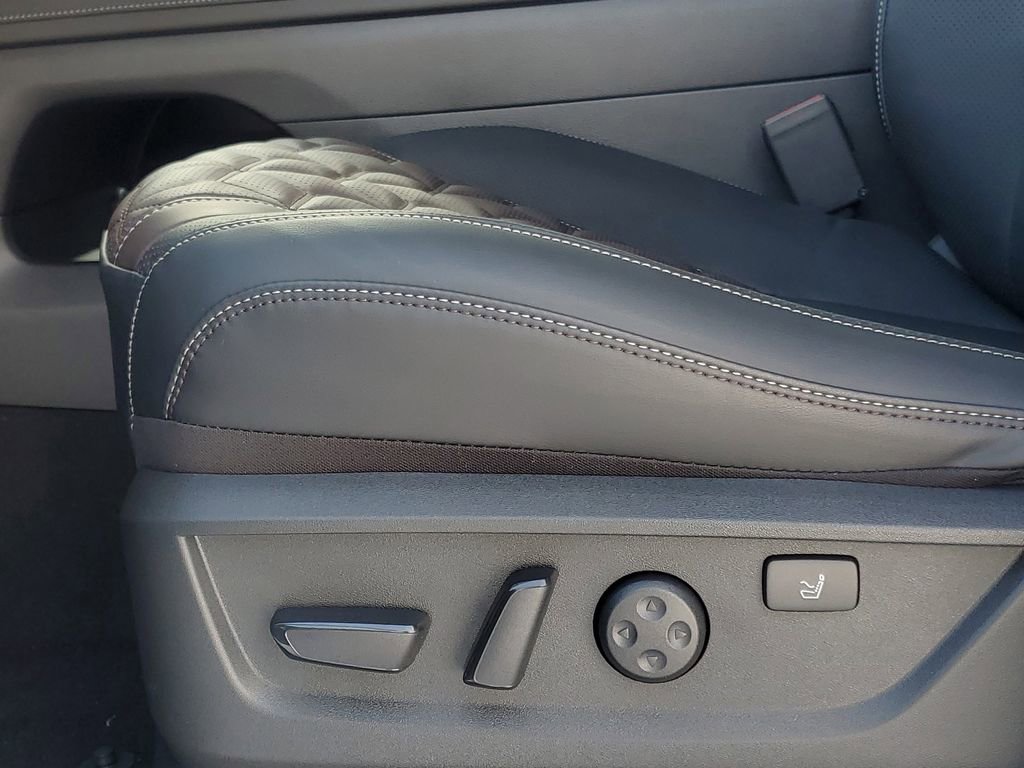 New 2026 Nissan Armada Platinum Reserve image 13