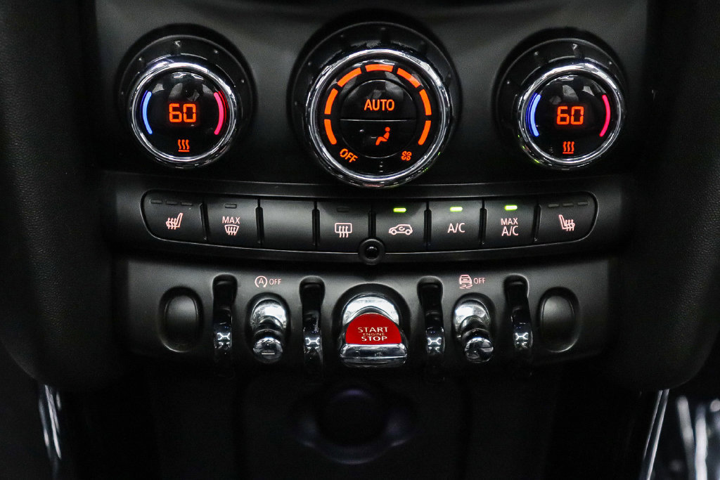 Used 2023 MINI Cooper 2-Door Hardtop FWD image 17