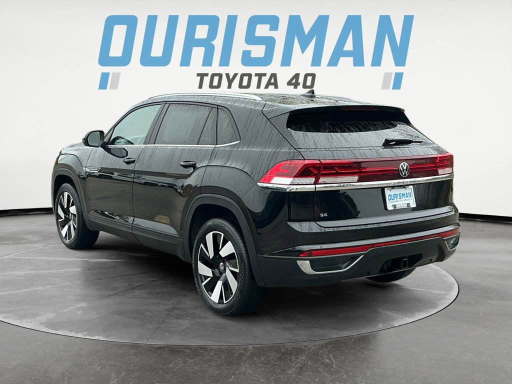 Used 2024 Volkswagen Atlas Cross Sport SE image 5