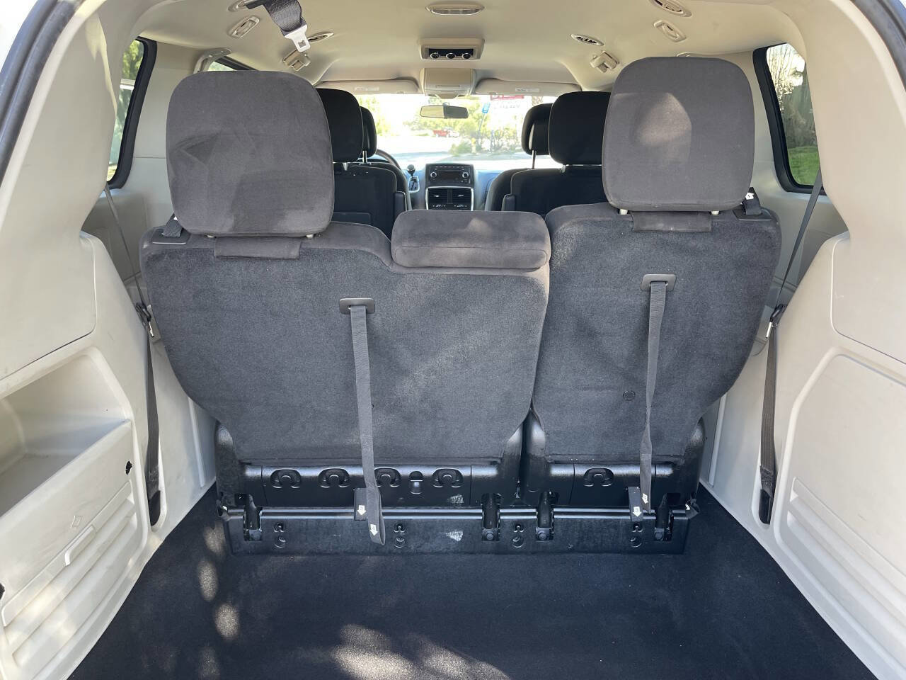 Used 2013 Dodge Grand Caravan SE image 17