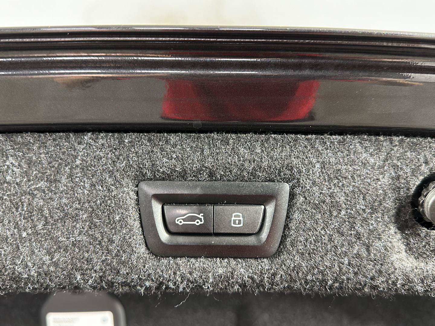 Used 2023 BMW 530i xDrive w/ Convenience Package AWD/4WD image 25