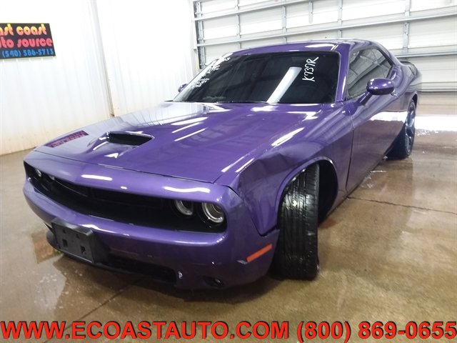 Used 2023 Dodge Challenger GT w/ Plus Package RWD image 3