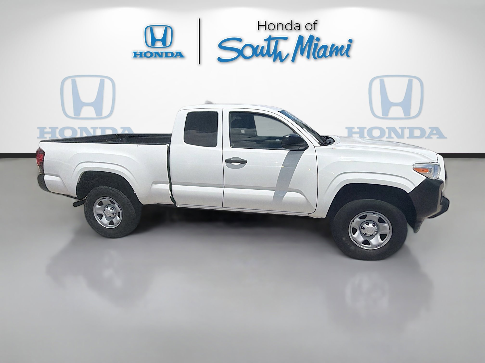 Used 2020 Toyota Tacoma SR RWD image 8