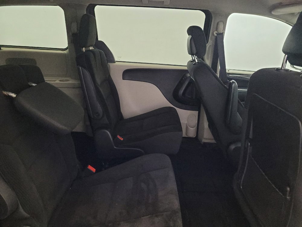 Used 2019 Dodge Grand Caravan SE w/ UConnect Hands-Free Group FWD image 19