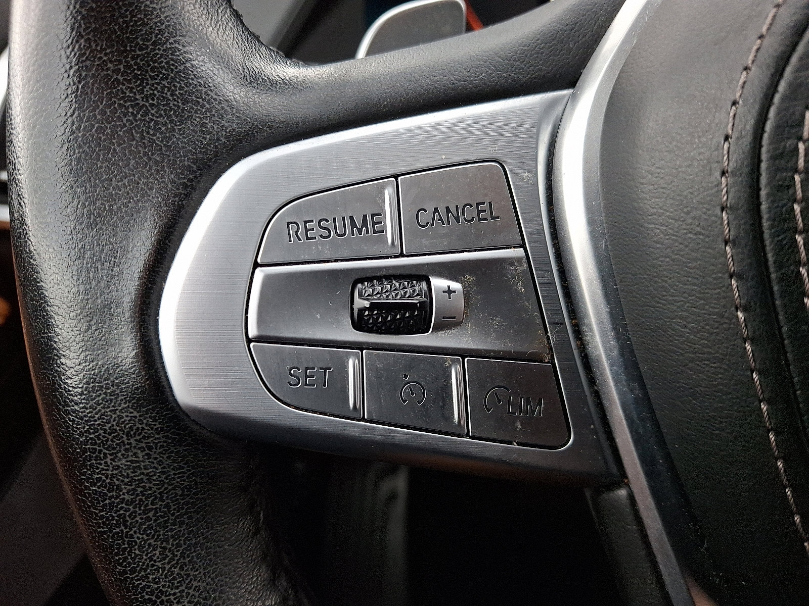 Used 2021 BMW X7 xDrive40i w/ Premium Package image 21