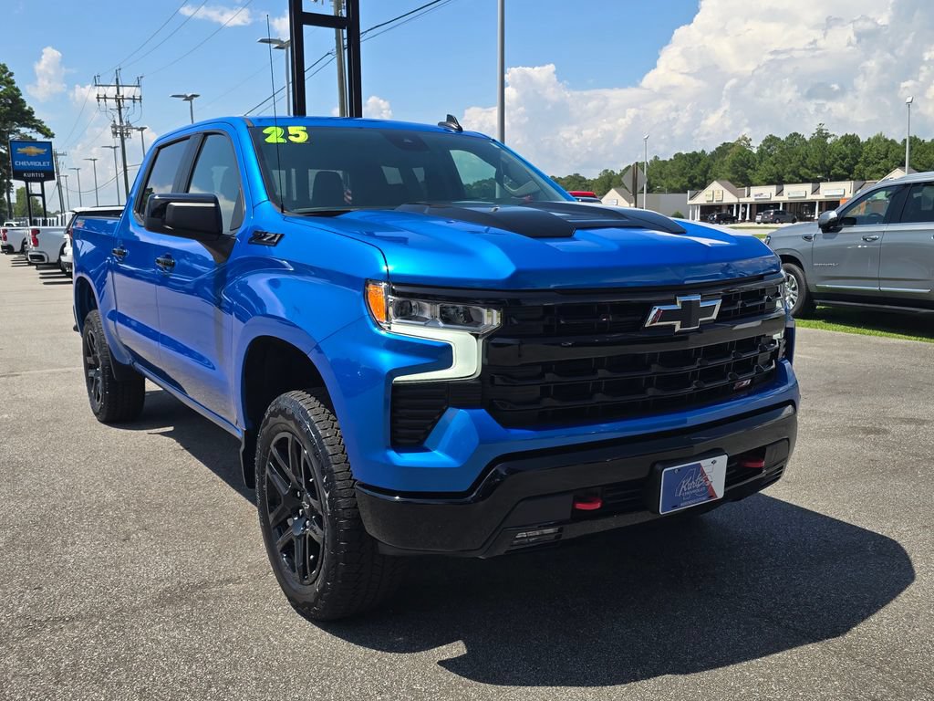 Used 2025 Chevrolet Silverado 1500 LT Trail Boss w/ Convenience Package II AWD/4WD image 7
