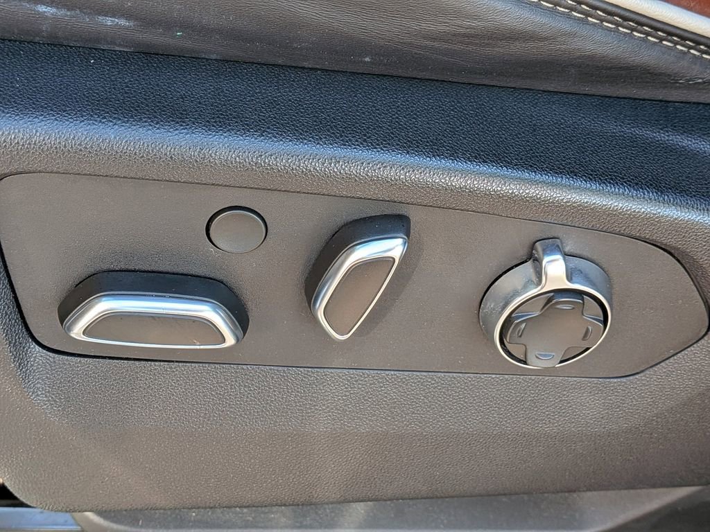 Used 2023 GMC Yukon Denali Ultimate image 21