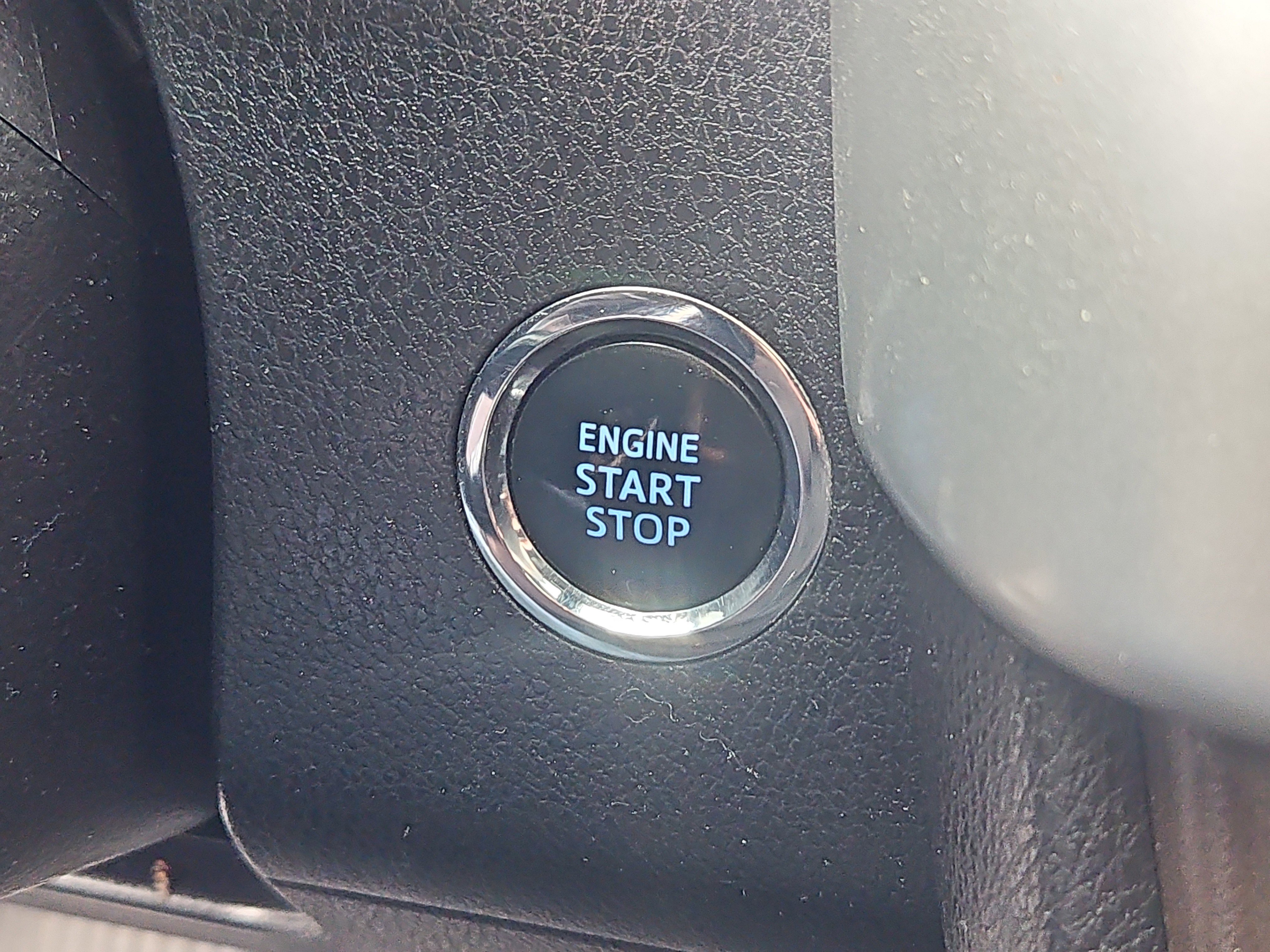 Used 2018 Toyota Highlander XLE image 16