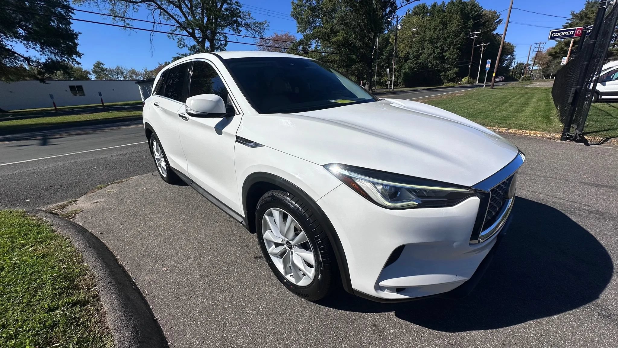 Used 2019 INFINITI QX50 Pure AWD/4WD image 3
