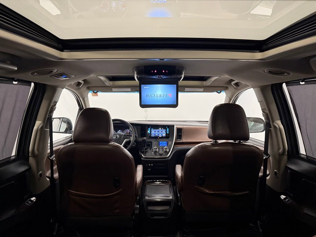 Used 2015 Toyota Sienna Limited image 26