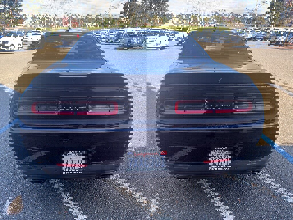 Used 2017 Dodge Challenger R/T Scat Pack w/ Leather Interior Group image 19