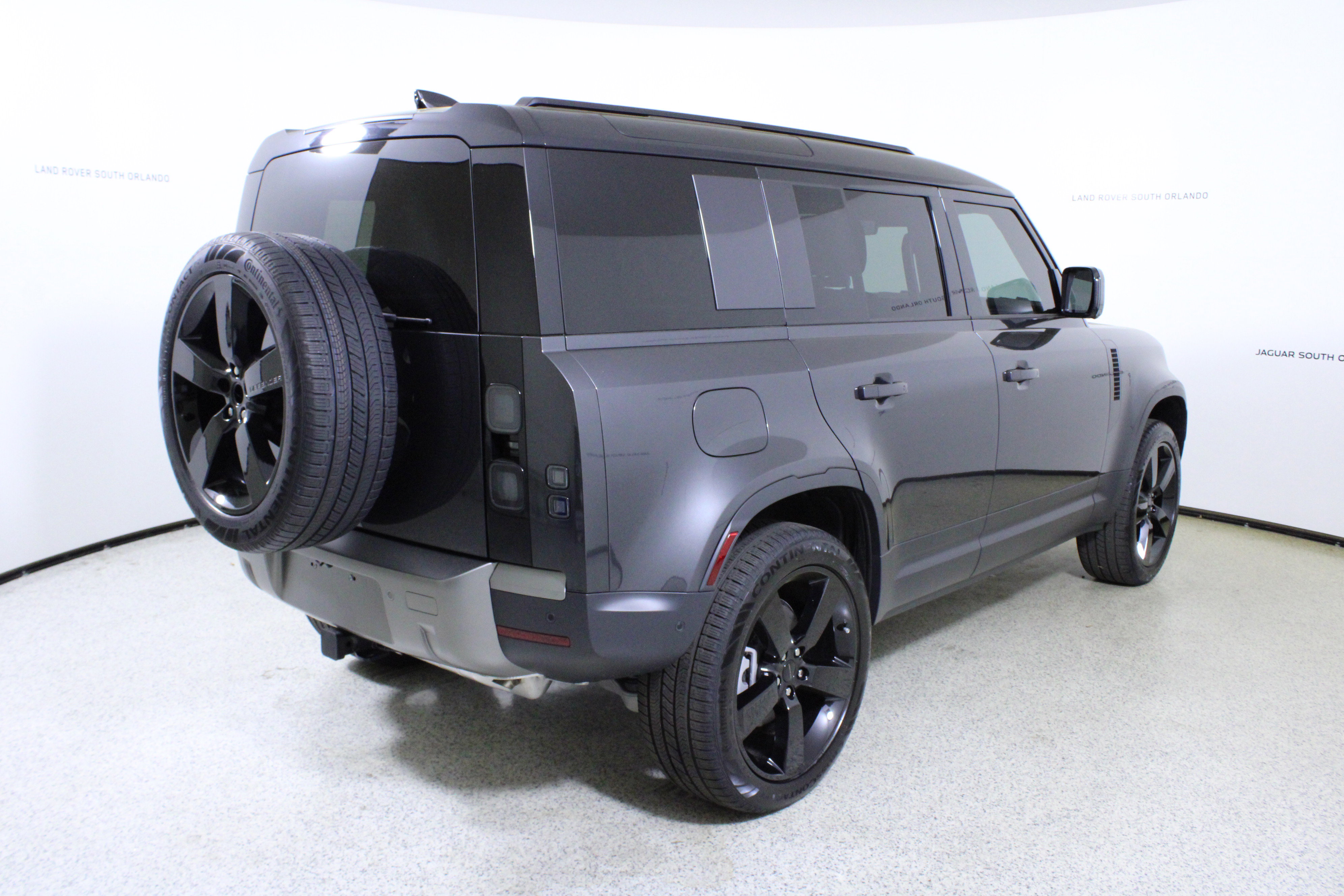 New 2026 Land Rover Defender 110 S image 7