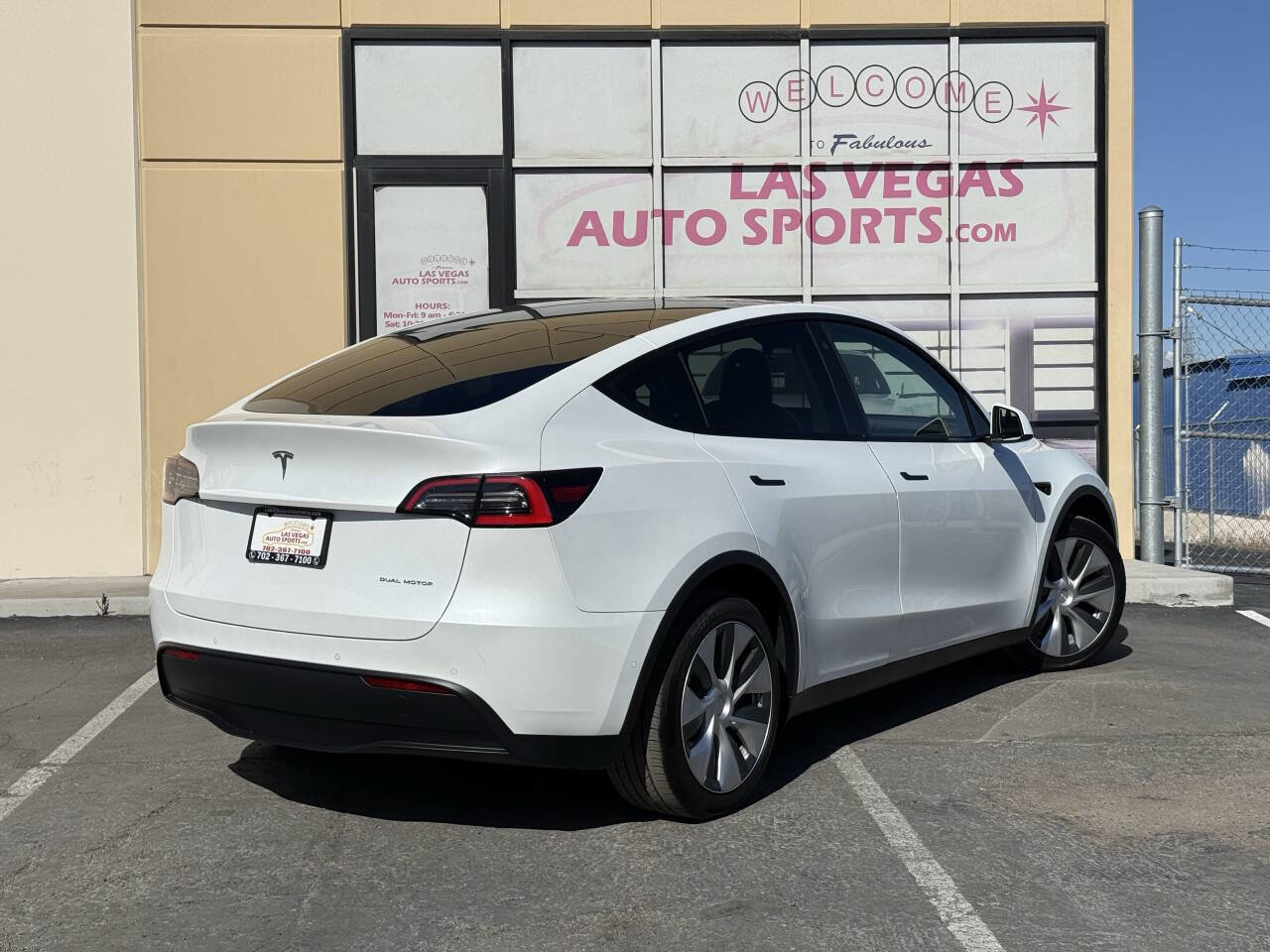 Used 2021 Tesla Model Y Long Range AWD/4WD image 7