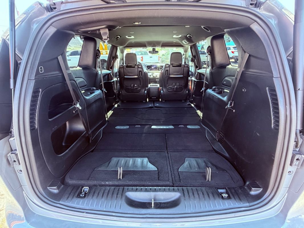 Used 2020 Chrysler Pacifica Touring-L Plus w/ S Appearance Package FWD image 23