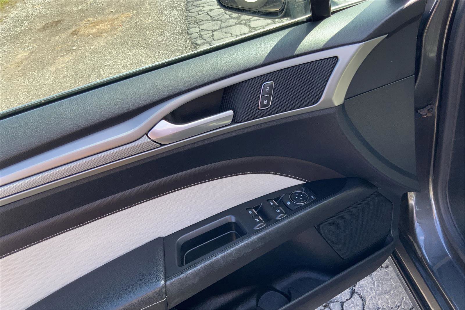 Used 2020 Ford Fusion SE w/ Equipment Group 151A image 21