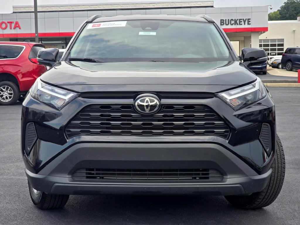 Used 2025 Toyota RAV4 XLE AWD/4WD image 3